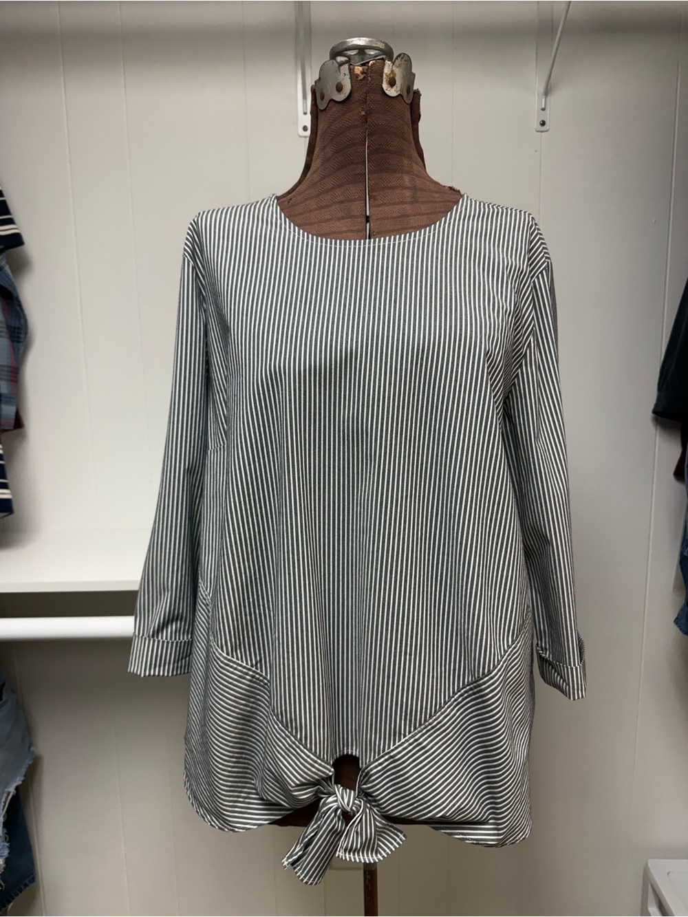 J. Jill Cotton Blend Vertical Striped Tie Waist Top Gray & White Size XL